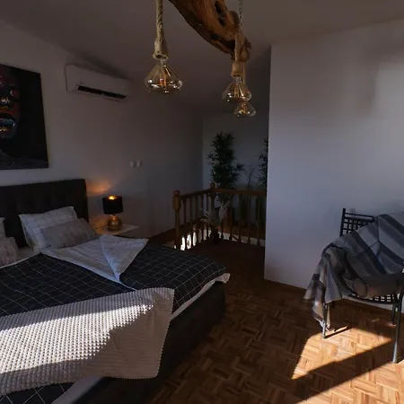 Villa Kuca Za Odmor Baya *